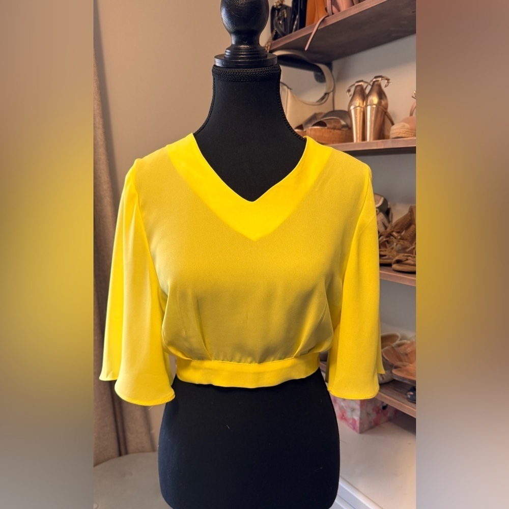 Yellow Women's Top،In unworn condition